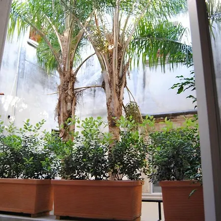 Flo House Bari