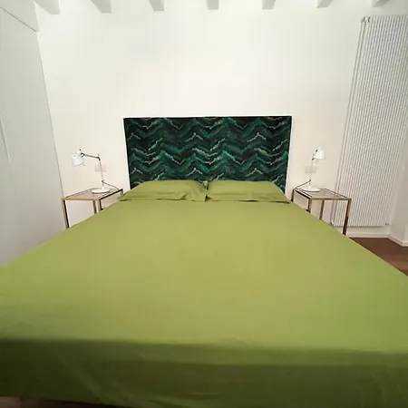 Flo House Apartment