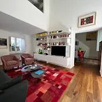 Flo House Apartment