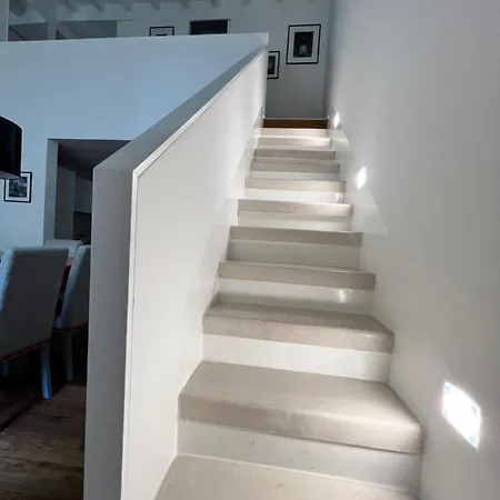 Апартаменты Flo House